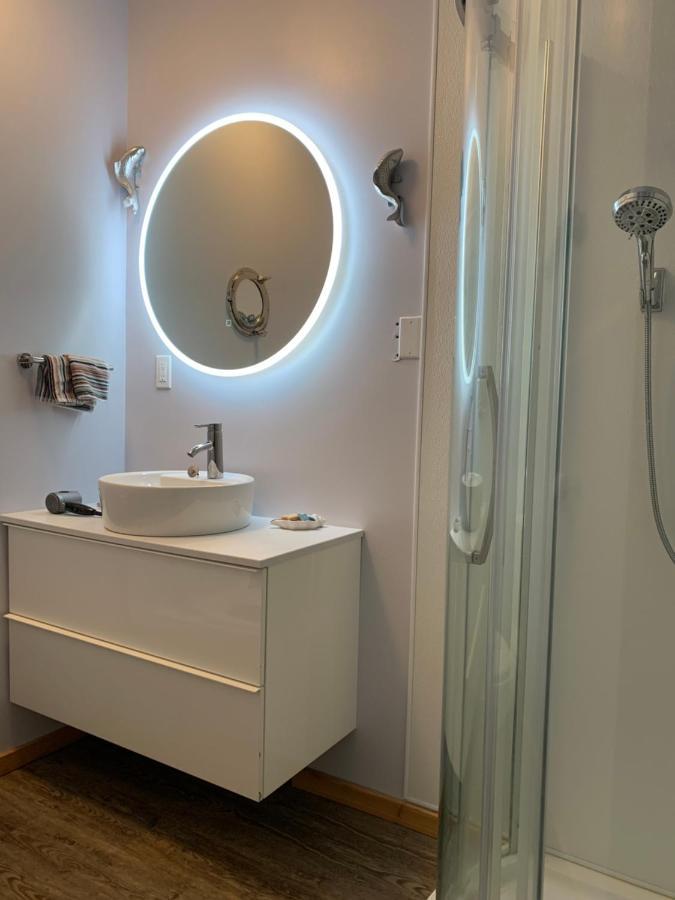Earls Cove Orca View Bed & Breakfast Egmont ภายนอก รูปภาพ